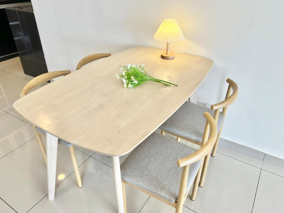 Perling Muji 3 Bedrooms Suites 6 Pax Paradigm Mall Johor Bahru Malásia